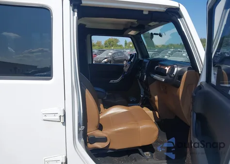 2011 Jeep Wrangler Unlimited Sahara z USA, uszkodzony, nr VIN 1J4BA5H15BL576551